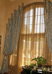 How to Hang Curtains on Arched Window: Easy Step-by-Step Guide